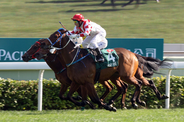 Lucky Nine winning the THE CATHAY PACIFIC HONG KONG SPRINT