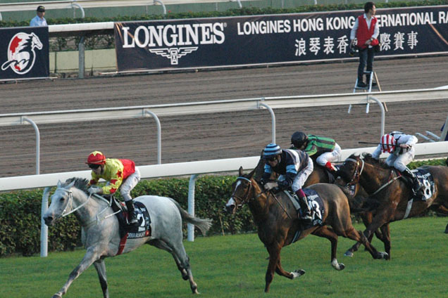 California Memory winning the THE LONGINES HONG KONG CUP