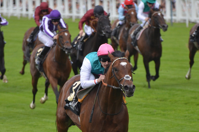 Frankel winning the Queen Anne Stakes