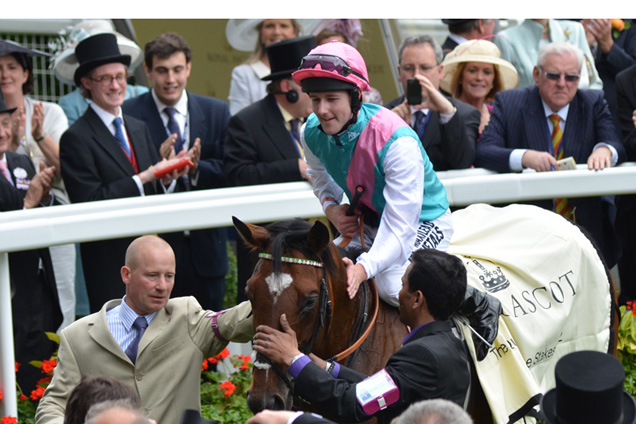 Frankel winning the Queen Anne Stakes (British Champions Series) (Group 1) (Str)
