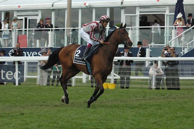 Cirrus Des Aigles winning the Investec Coronation Cup (In Commemoration Of St Nicholas Abbey) (Group 1)