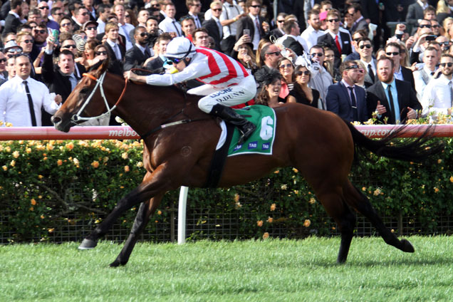 Deep Field winning the Tab.Com.Au Stakes