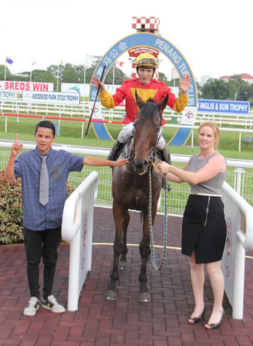 Anna Scott with her stable star Iluminado