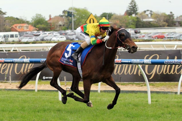 Lucky Hussler winning the Sportingbet Moonga Stakes