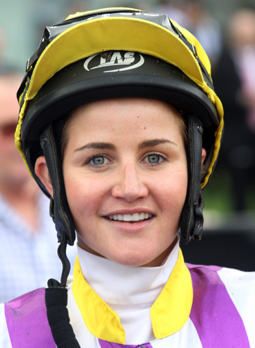 Michelle Payne rides Akavoroun