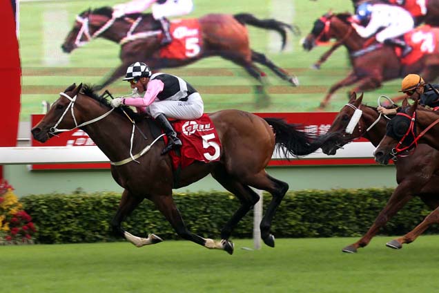 Beauty Flame winning the THE BOCHK WEALTH MANAGEMENT JOCKEY CLUB MILE