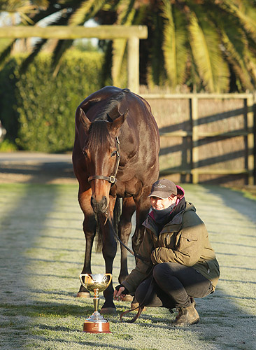 Rock Diva gets up close and personal with the famed silverware when the Melbourne Cup tour stopped off in Cambridge.