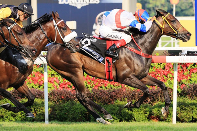 Thumping winning the JBBA MOONBEAM VASE