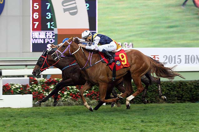 Thunder Fantasy winning the THE HONG KONG CLASSIC CUP