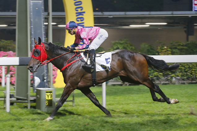 Land Grant winning the THE INDIAN RECREATION CLUB CHALLENGE CUP (HANDICAP Land Grant winning the THE INDIAN RECREATION CLUB CHALLENGE CUP (HANDICAP