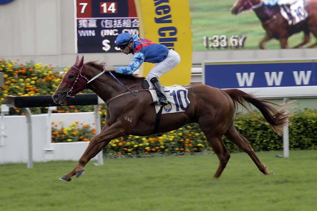 Rapper Dragon wins the HKG3 Lion Rock Trophy (1600m).