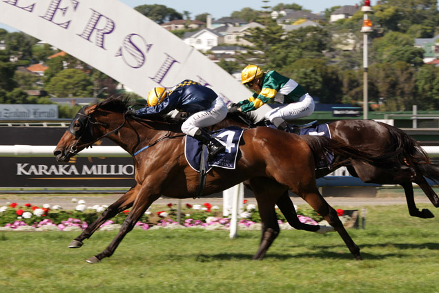 Rose Of Virginia winning the Bmw Salver (Bm85)