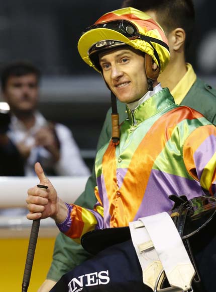 Zac Purton on Lets Take It Easy (No.4) takes the third leg of the LONGINES International Jockeys Championship in Race 7.