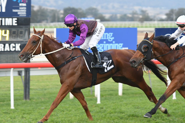 Quatronic winning the Arrowfield Ortensia Stakes