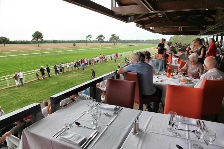La Teste Buch Racecourse Thoroughbred | Races Today | and Sports