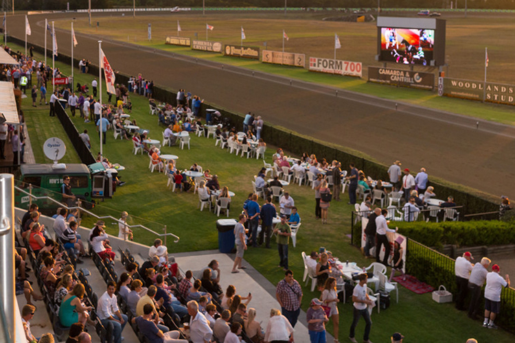 Racecource : Menangle (Australia)