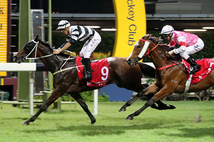 Circuit Glory winning the Wah Fu Hcp (C2) Circuit Glory winning the Wah Fu Hcp (C2)