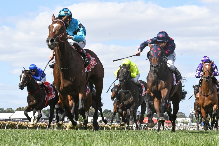 EXTRA BRUT winning the Aami Victoria Derby