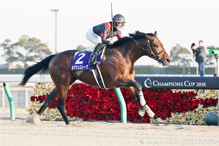 LE VENT SE LEVE winning the Champions cup in Chukyo, Japan.