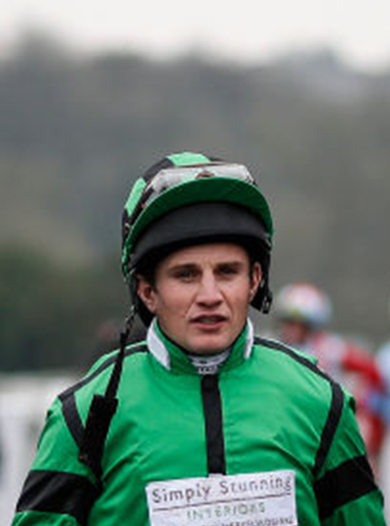 Jockey : Jamie Moore (United Kingdom)