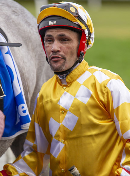 Jockey: MICHAEL WALKER.