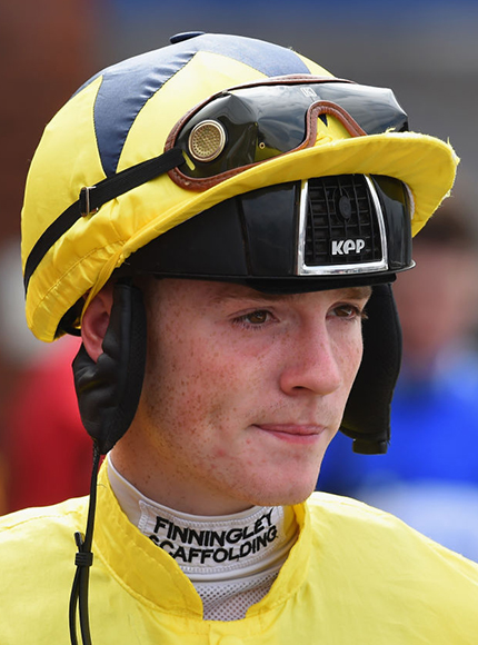 Jockey : Lewis Edmunds.