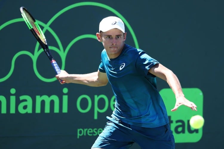 ALEX DE MINAUR at the Crandon Park Tennis Center in Key Biscayne, Florida.