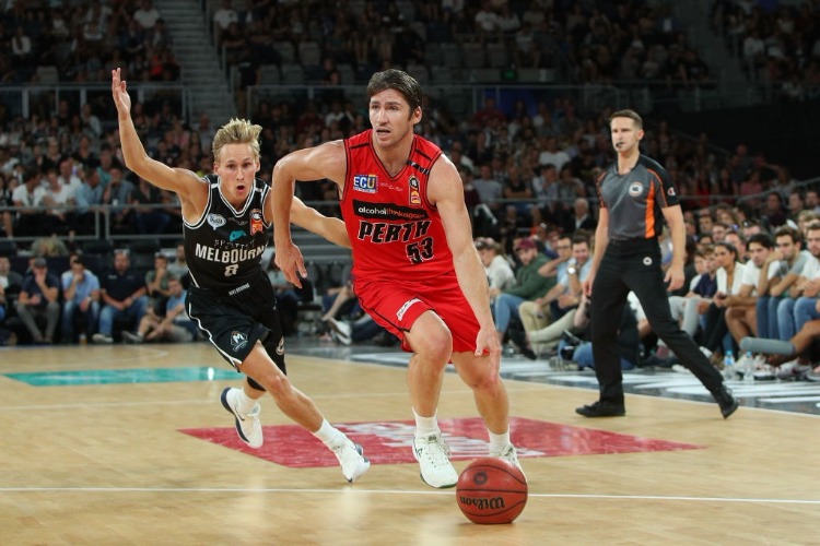 DAMIAN MARTIN of the Wildcats in action.