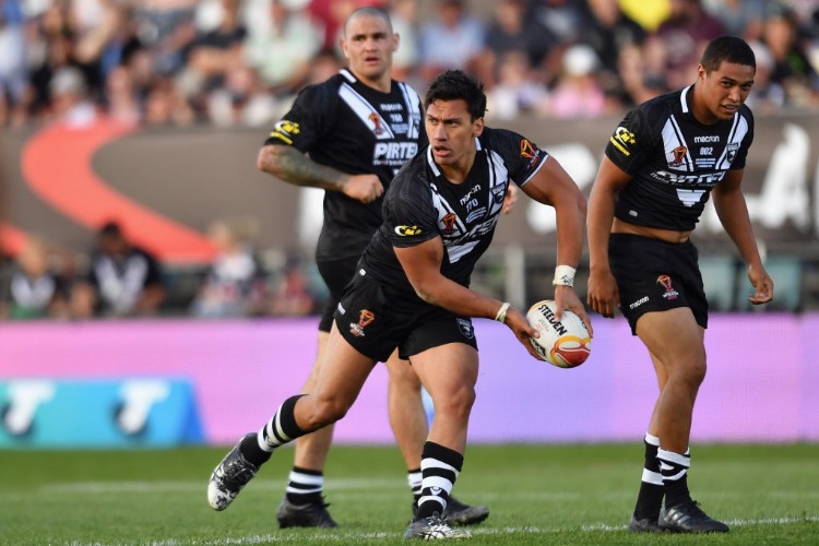 ELIJAH TAYLOR of the Kiwis looks to pass the ball during the 2017 Rugby League World Cup match between the New Zealand Kiwis and Scotland at AMI Stadium in Christchurch, New Zealand.