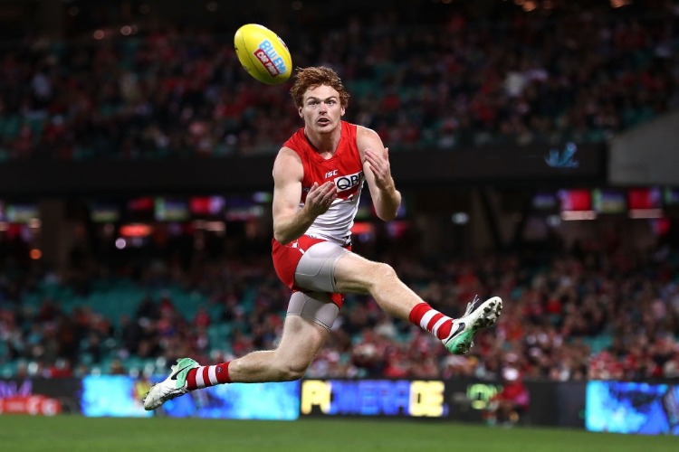 GARY ROHAN of the Swans marks during the AFL match between the Sydney Swans and the Gold Coast Suns at SCG in Sydney, Australia.