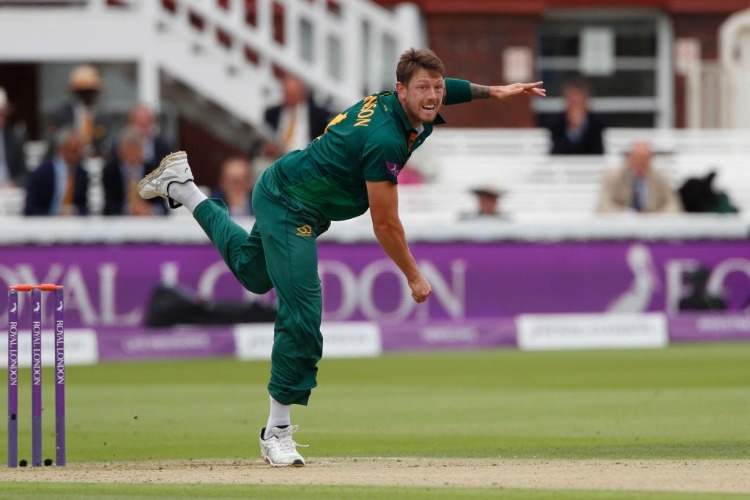 JAMES PATTINSON of Nottinghamshire bowls during the match between Nottinghamshire and Surrey at Lord's Cricket Ground in London, England. JAMES PATTINSON of Nottinghamshire bowls during the match between Nottinghamshire and Surrey at Lord's Cricket Ground in London, England.