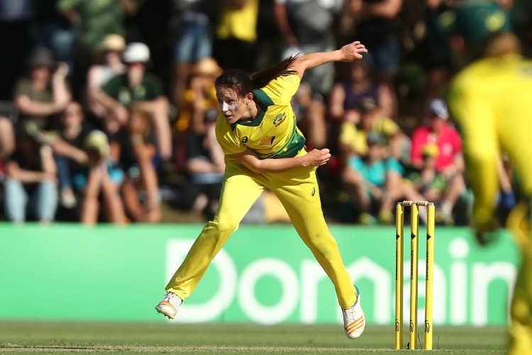 MEGAN SCHUTT of Australia bowls during the Women's International Twenty20 series between Australia and New Zealand in Brisbane, Australia.