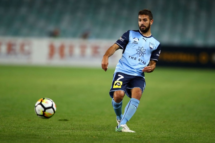 MICHAEL ZULLO of Sydney FC passes during the A-League match between Sydney FC and the Perth Glory at Allianz Stadium in Sydney, Australia.