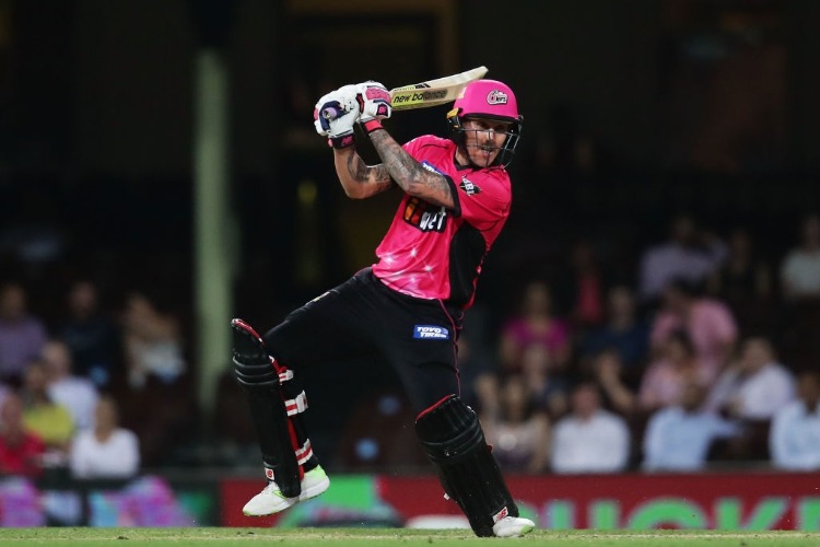 NIC MADDINSON of the Sixers bats during the Big Bash League match between the Sydney Sixers and the Melbourne Stars at SCG in Sydney, Australia.