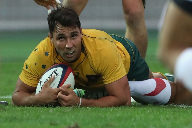 NICK PHIPPS of Australia dives over for a try during the rugby union international match between Japan and Australia Wallabies at Nissan Stadium in Yokohama, Kanagawa, Japan. NICK PHIPPS of Australia dives over for a try during the rugby union international match between Japan and Australia Wallabies at Nissan Stadium in Yokohama, Kanagawa, Japan.