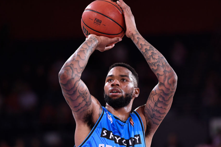 SHAWN LONG of the Breakers shoots during the NBL match between the Cairns Taipans and the New Zealand Breakers at Cairns Convention Centre in Cairns, Australia. SHAWN LONG of the Breakers shoots during the NBL match between the Cairns Taipans and the New Zealand Breakers at Cairns Convention Centre in Cairns, Australia.