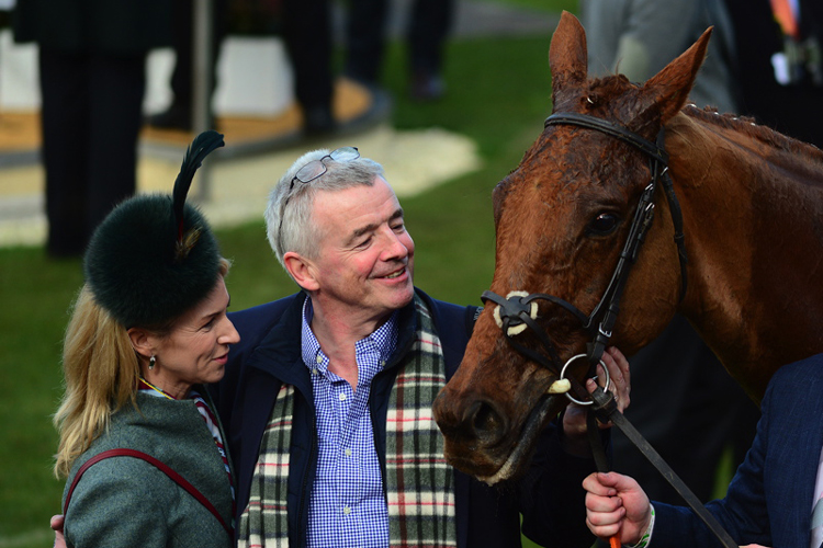 Trainer: HENRY DE BROMHEAD