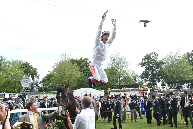 Frankie Dettori star jumps after winning Commonwealth Cup on Advertise