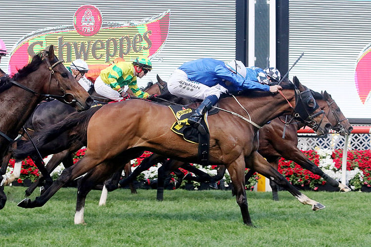 Chief Ironside winning the Schweppes Crystal Mile