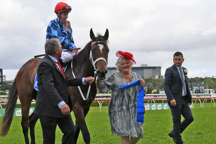 After winning the Darley Flight Stakes FUNSTAR with owner and jockey.