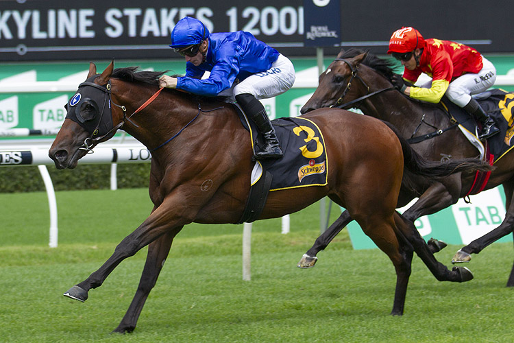 Microphone winning the Schweppes Skyline Stakes