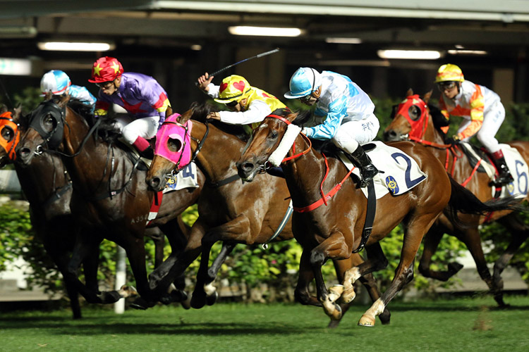 Ruletheroost winning the Dongzhimen Hcp (C4)