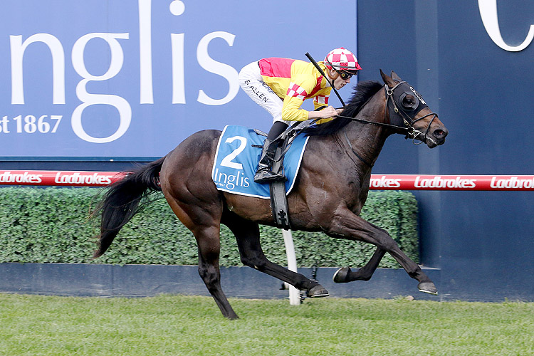 Tanker winning the Debutant Stakes