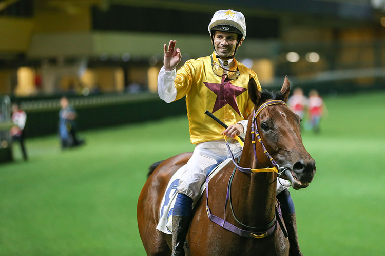 Aldo Domeyer lands a first Hong Kong treble thanks to Not Usual Talent in the finale. Jockey: ALDO DOMEYER