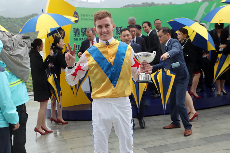 Chad Schofield scores a double at Conghua Racecourse Exhibition Race Day.