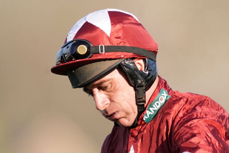 Jockey : Davy Russell.