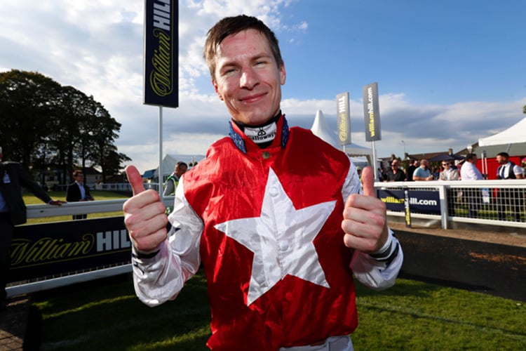 Jockey: RICHARD KINGSCOTE