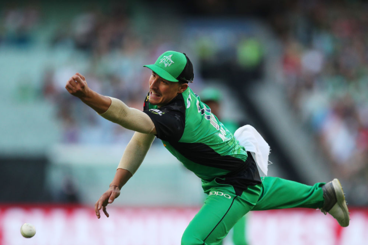 JONATHAN MERLO of the Stars misses a catch during the Big Bash League match between the Melbourne Stars and the Melbourne Renegades at Melbourne Cricket Ground in Melbourne, Australia. JONATHAN MERLO of the Stars misses a catch during the Big Bash League match between the Melbourne Stars and the Melbourne Renegades at Melbourne Cricket Ground in Melbourne, Australia.