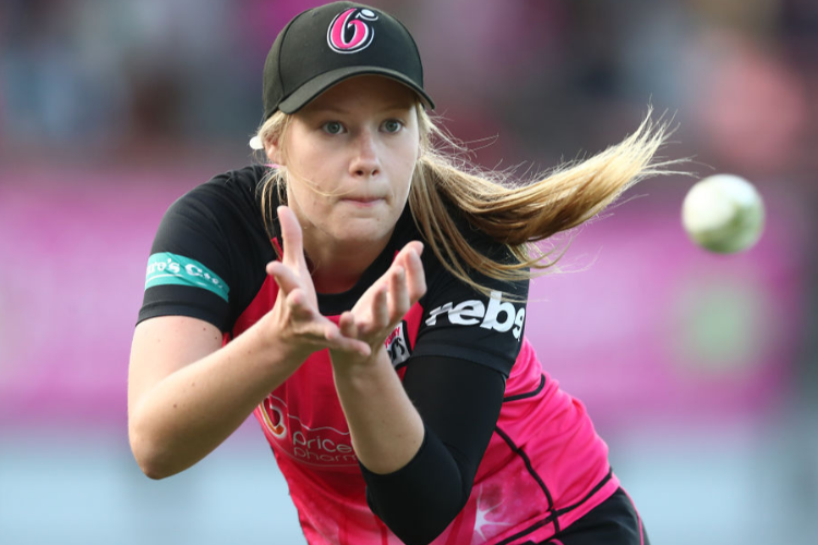 LAUREN CHEATLE of the Sixers warms up before the Women's Big Bash League match between the Sydney Sixers and the Sydney Thunder at North Sydney Oval in Sydney, Australia.