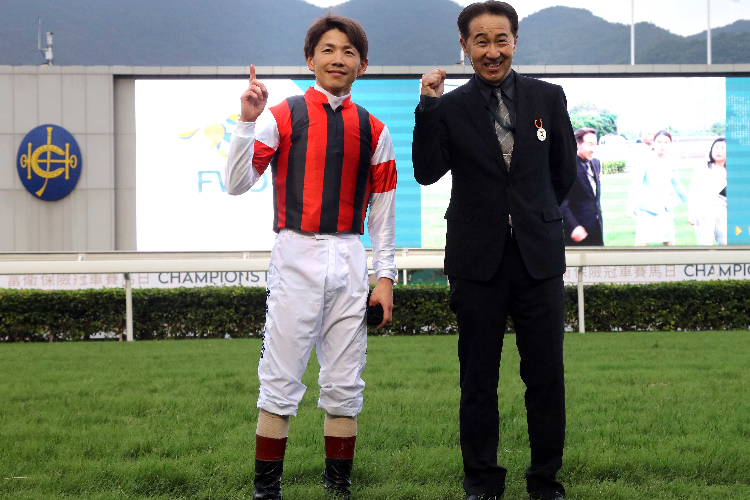 Yoshihiro Hatakeyama and Masami Matsuoka relish the moment after Win Bright's win.
